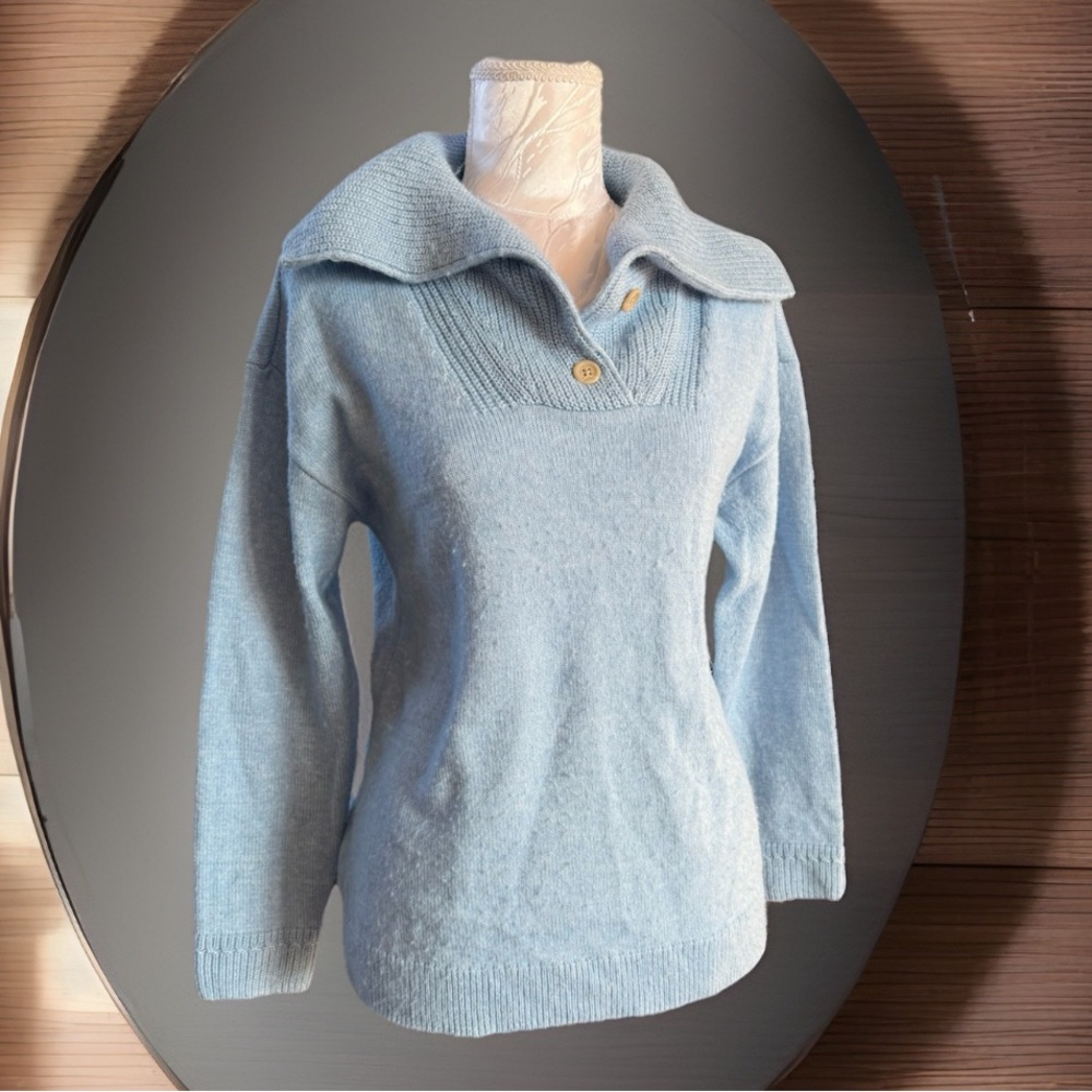 Women's vintage Blue Sweater medium